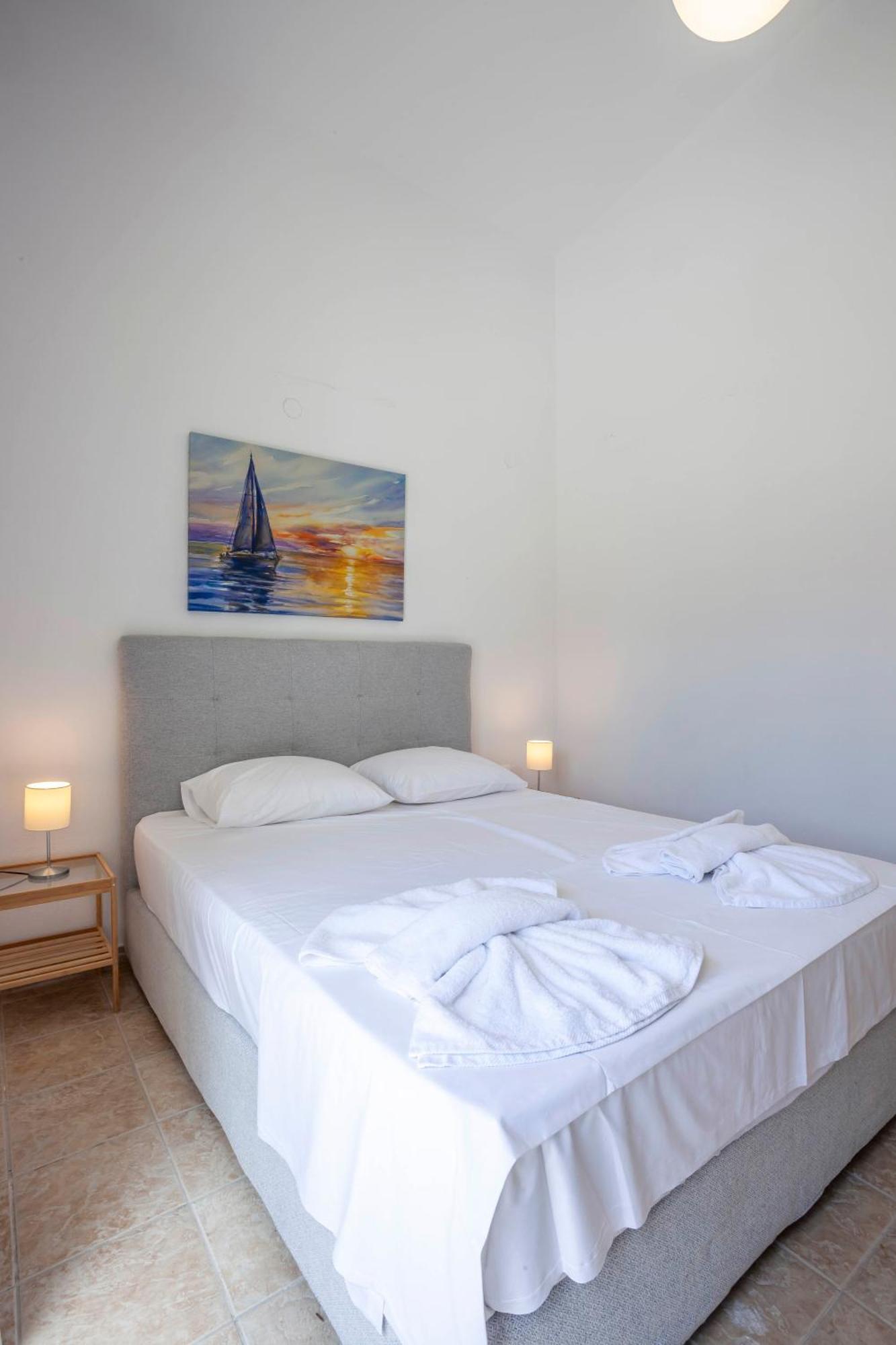 Aris Luxury Apartments Pefkochori Exterior photo