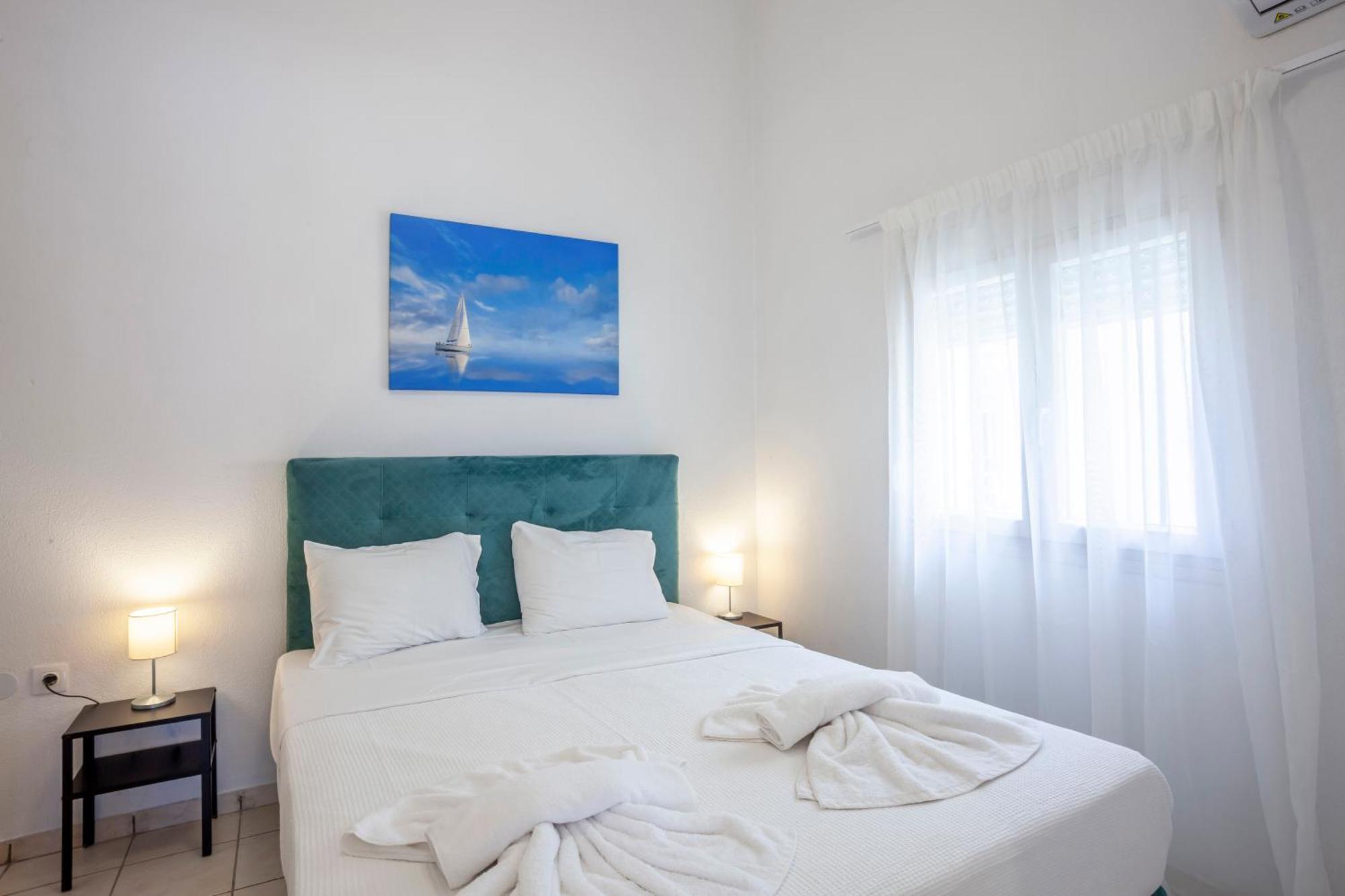 Aris Luxury Apartments Pefkochori Exterior photo