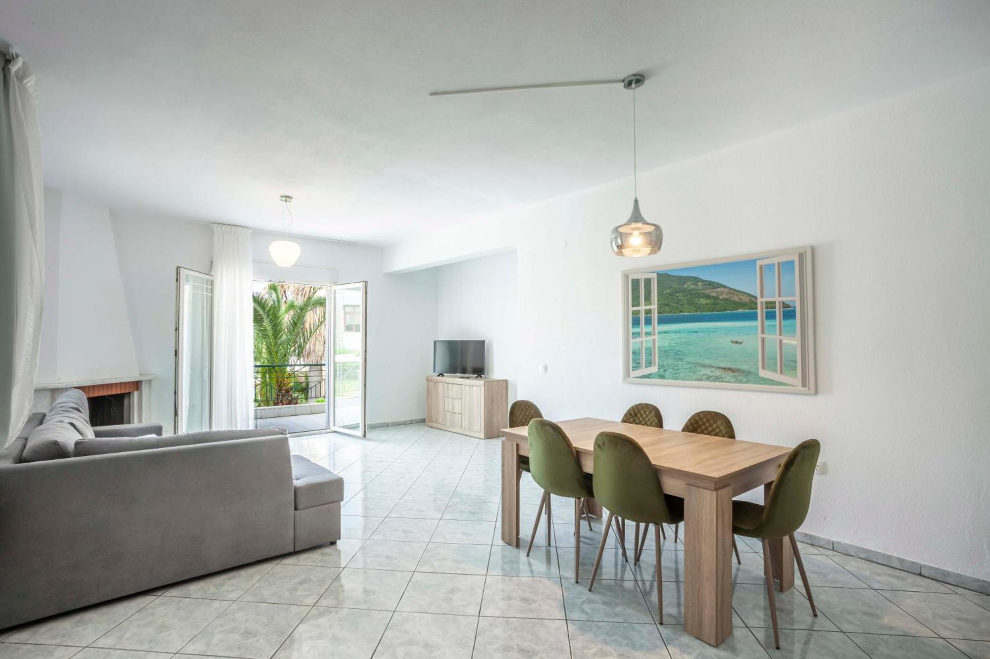 Aris Luxury Apartments Pefkochori Exterior photo